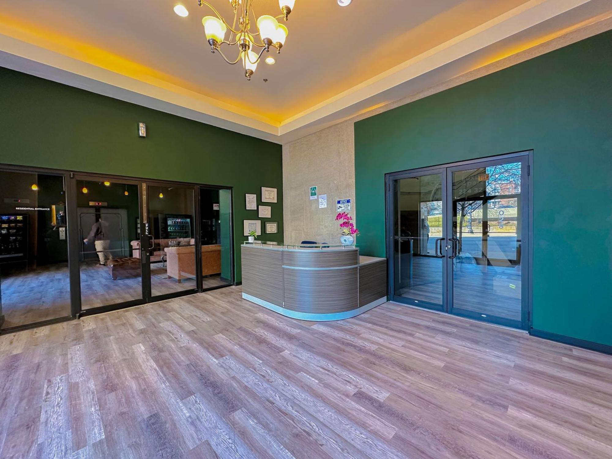 Bright 2Br Luxury Corner Suite With Optional Parking Sleeps 6 Guests Near Mccormick Place And Soldier Field Chicago Luaran gambar