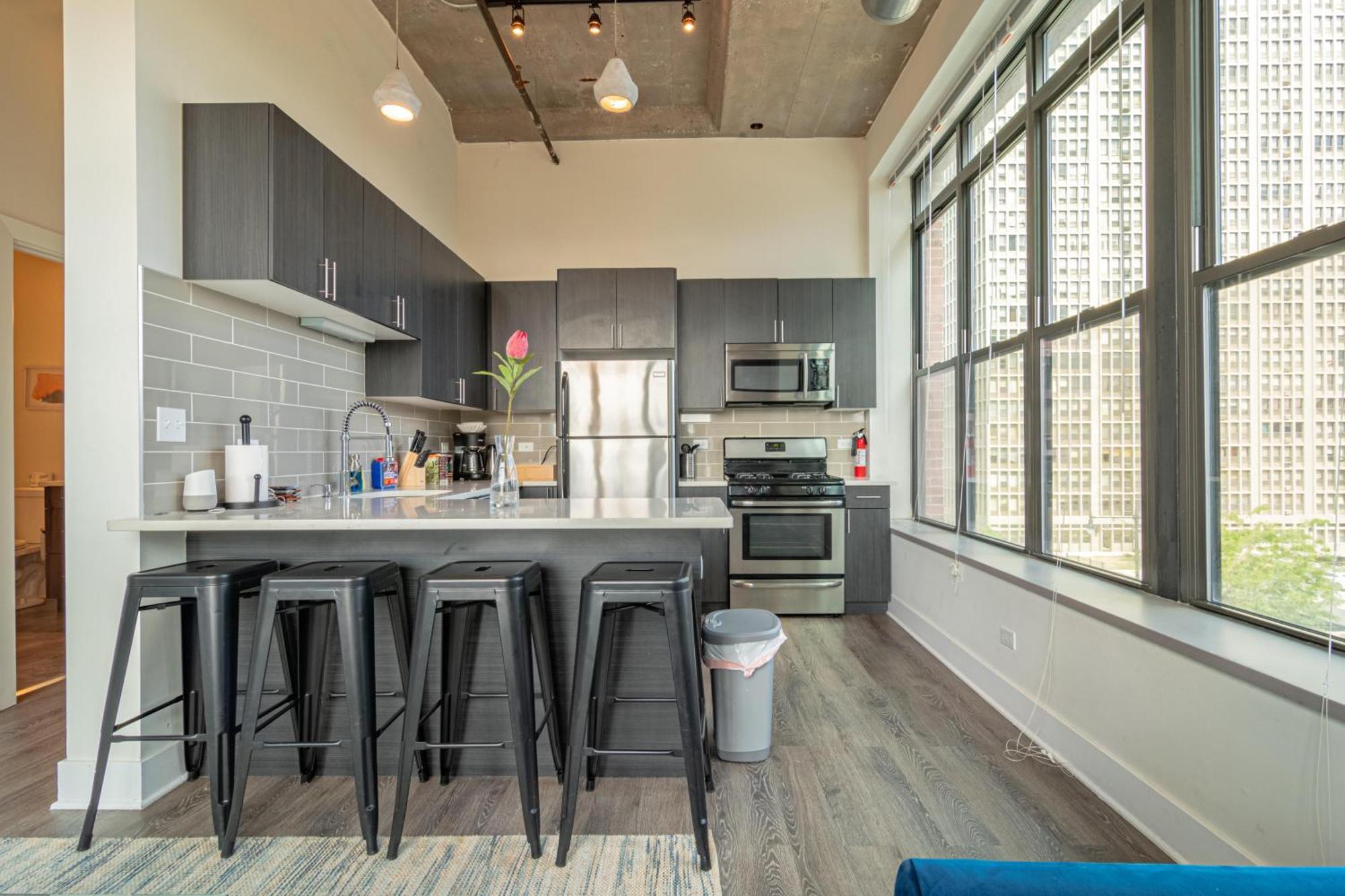 Bright 2Br Luxury Corner Suite With Optional Parking Sleeps 6 Guests Near Mccormick Place And Soldier Field Chicago Luaran gambar