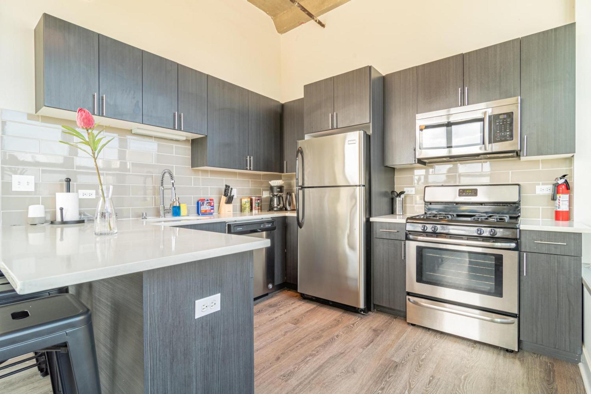 Bright 2Br Luxury Corner Suite With Optional Parking Sleeps 6 Guests Near Mccormick Place And Soldier Field Chicago Luaran gambar